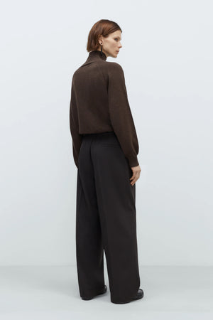 CORDERA PLEATED RELAXED PANTS DARK BROWN
