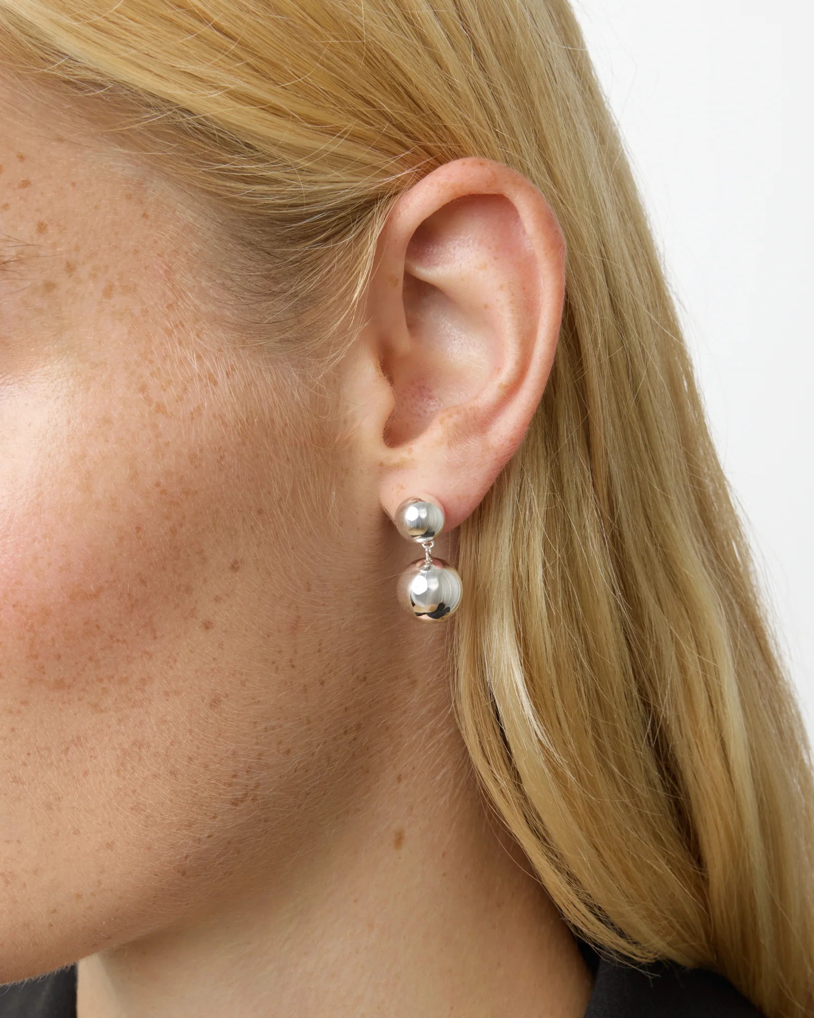 LIÉ STUDIO CAROLINE EARRINGS IN SILVER