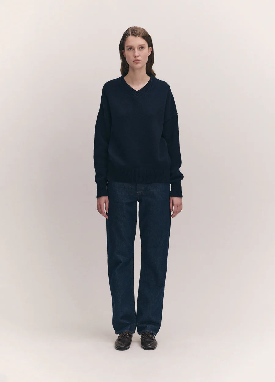 &DAUGHTER BALLA SLOUCH V NECK IN NAVY