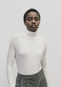 MIJEONG PARK ROLL NECK TOP IN WHITE