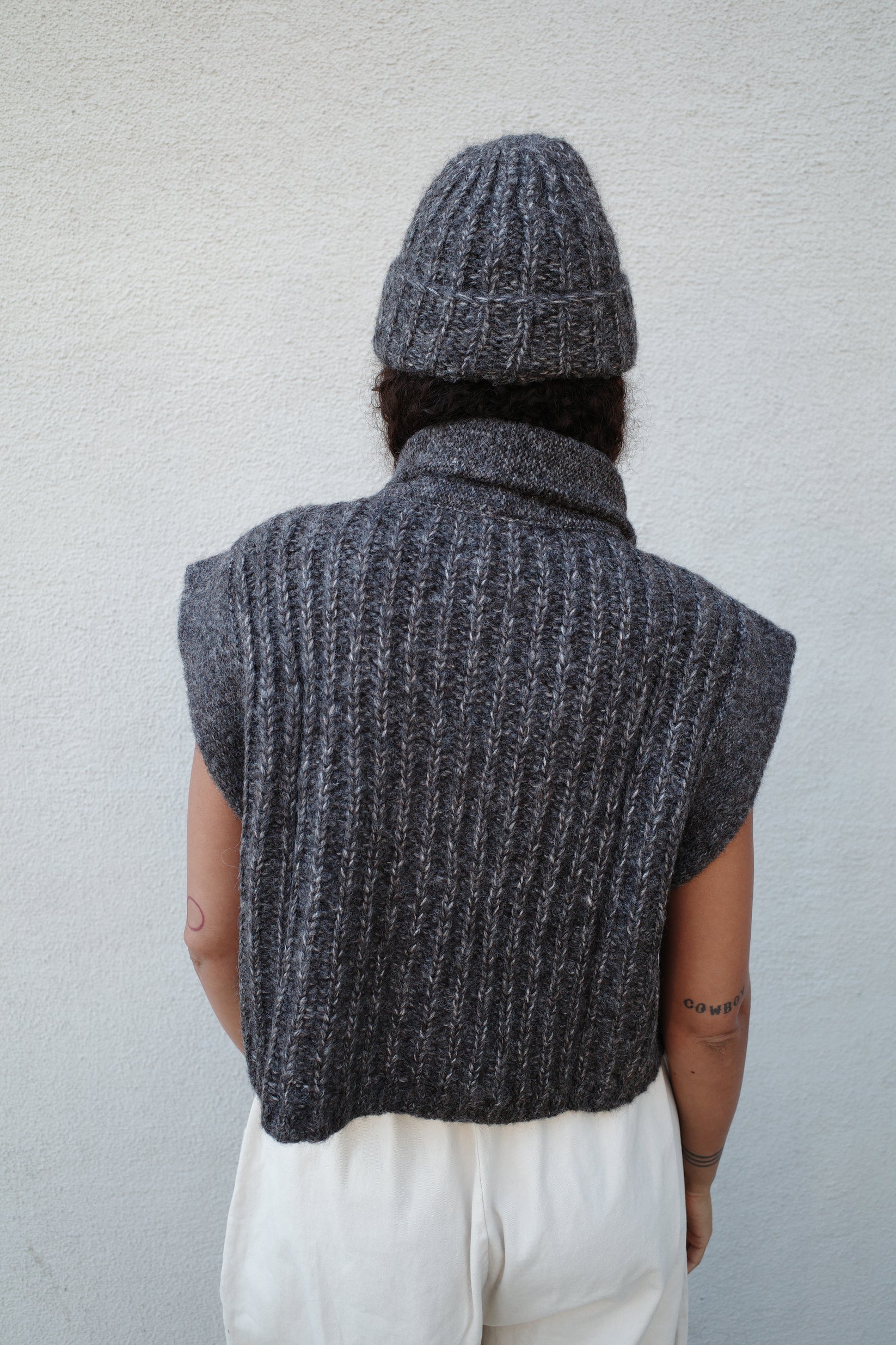 ROAM ISOBEL VEST IN CHARCOAL