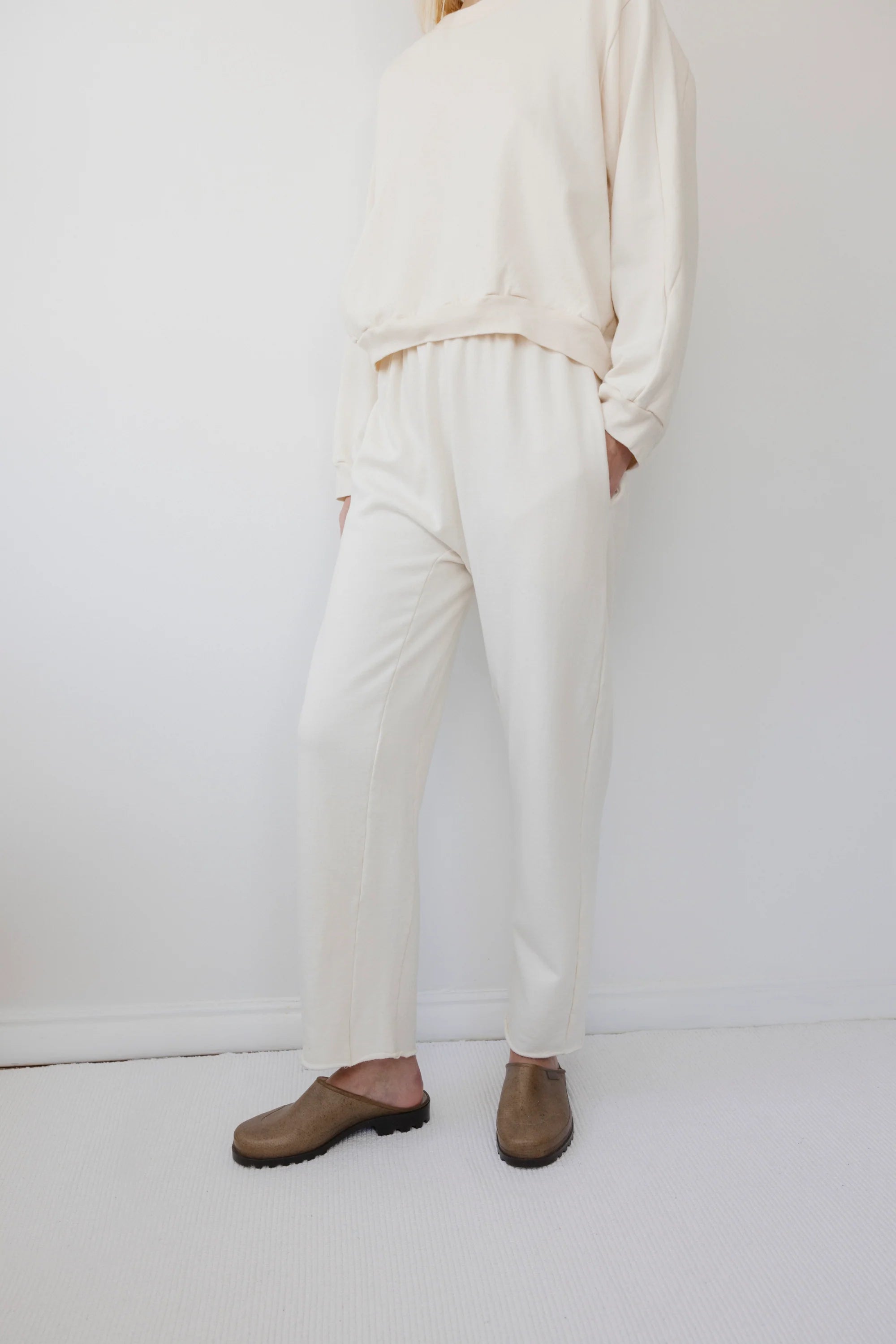 WOL HIDE EASY SWEATPANT IN NATURAL