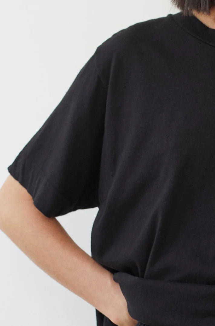 WOL HIDE EASY BOX TEE IN BLACK