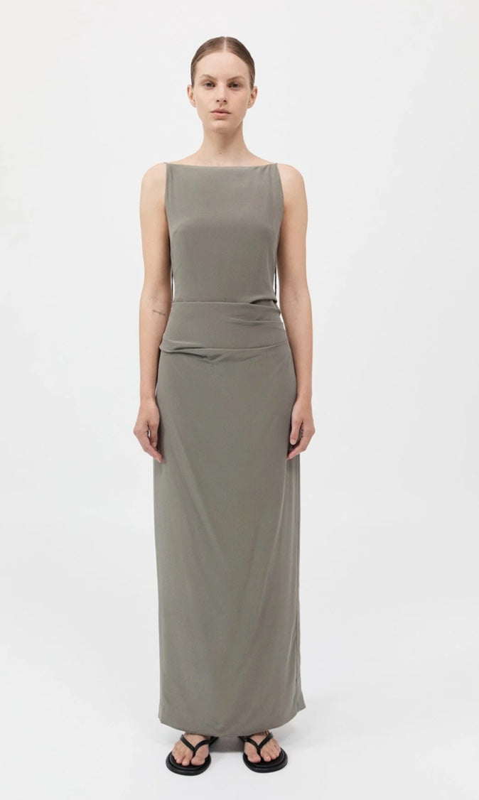 ST. AGNI SILK TUCK DRESS IN SMOKEY OLIVE